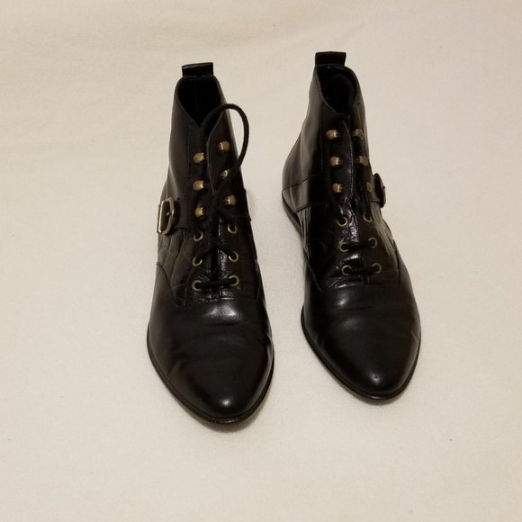 Connie Women’s Foxy Black Leather Booties   8 ½ AA - Picture 5 of 8